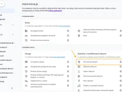 Panel administracyjny Google Analytics. Widoczny jest podział na ustawienia konta i usługi, a także opcje zbierania i modyfikowania danych, w tym strumienie danych.